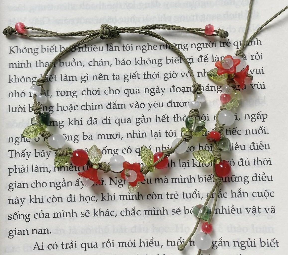 Plastic bead bracelets??