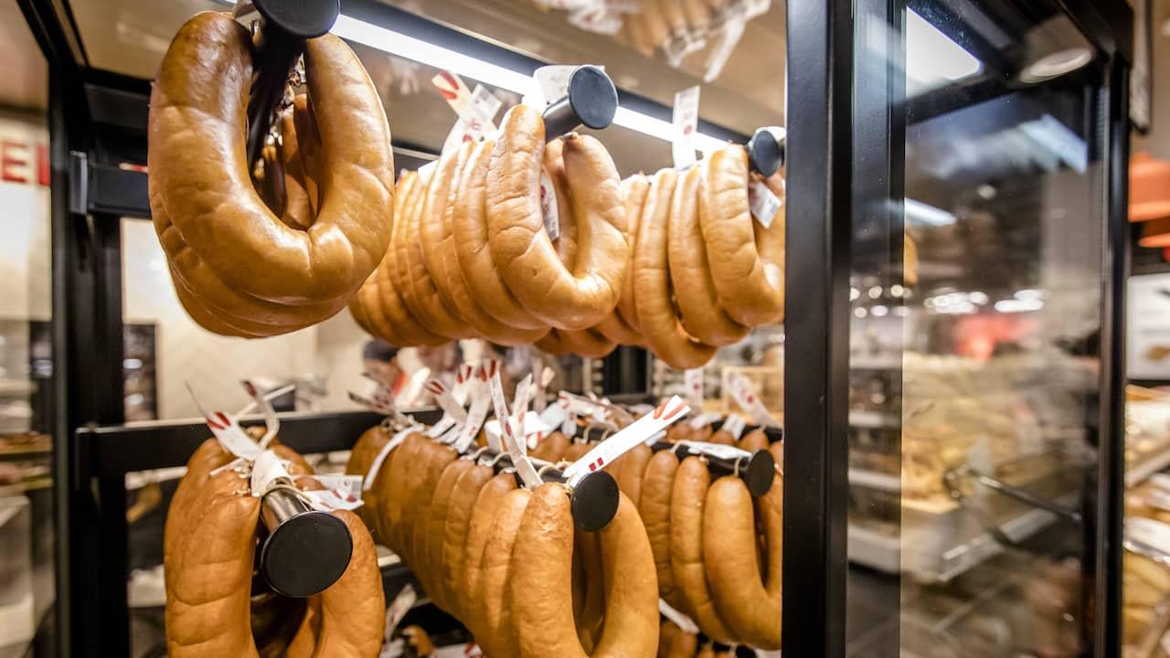HEMA brengt klassieke rookworst terug: 'Klanten misten net dat extra zuurtje'