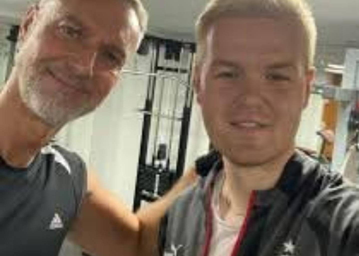 Žirafa a pampúšik