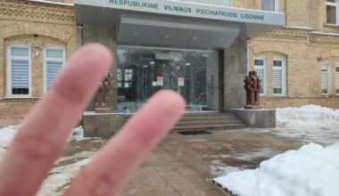 Bandžiau nusižudyti dirbdamas korporacinį darbą – AMA