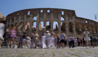 Ci sono solo due paesi europei in cui le persone sono più povere di 20 anni fa - Il Post