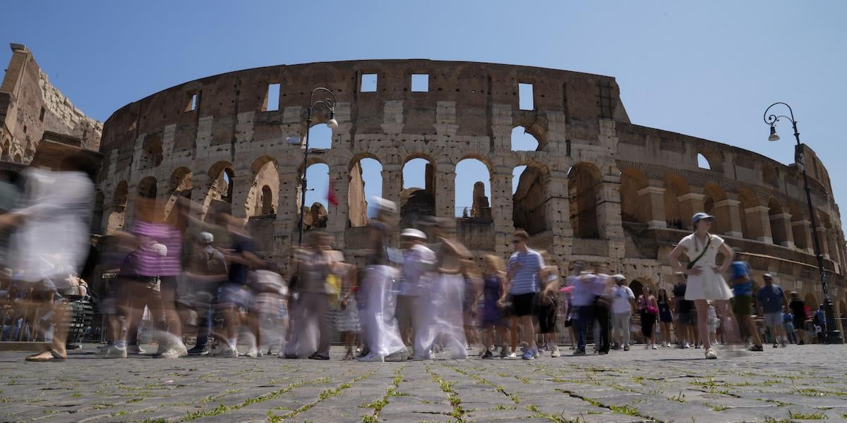 Ci sono solo due paesi europei in cui le persone sono più povere di 20 anni fa - Il Post