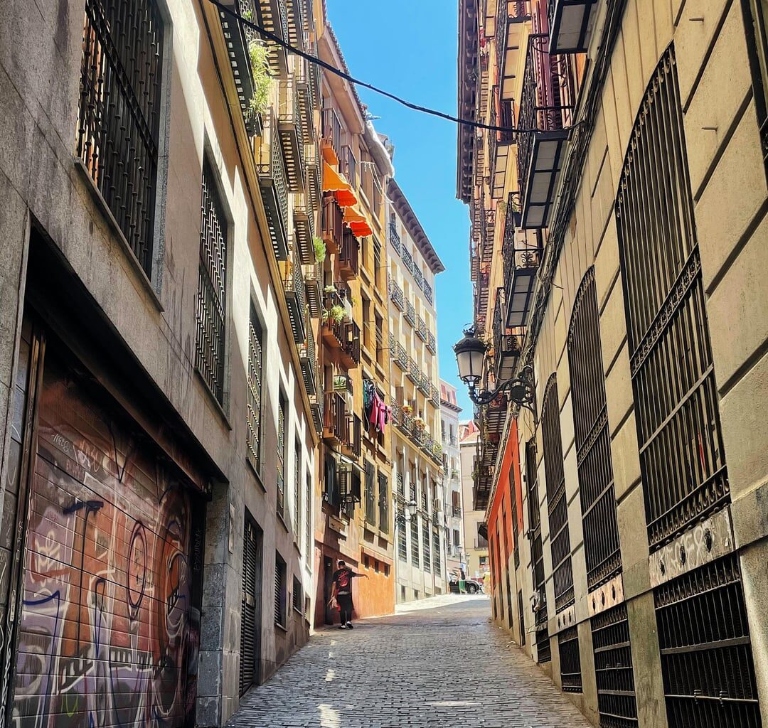 Encuentro estas calles olvidadas de Madrid mejores que las glamurosas de Italia