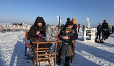 Fotod: Pärnu lahe jääl avati taas kohvik