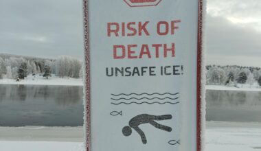 Unsafe ice in Rovaniemi and unsafe ICE in the USA
