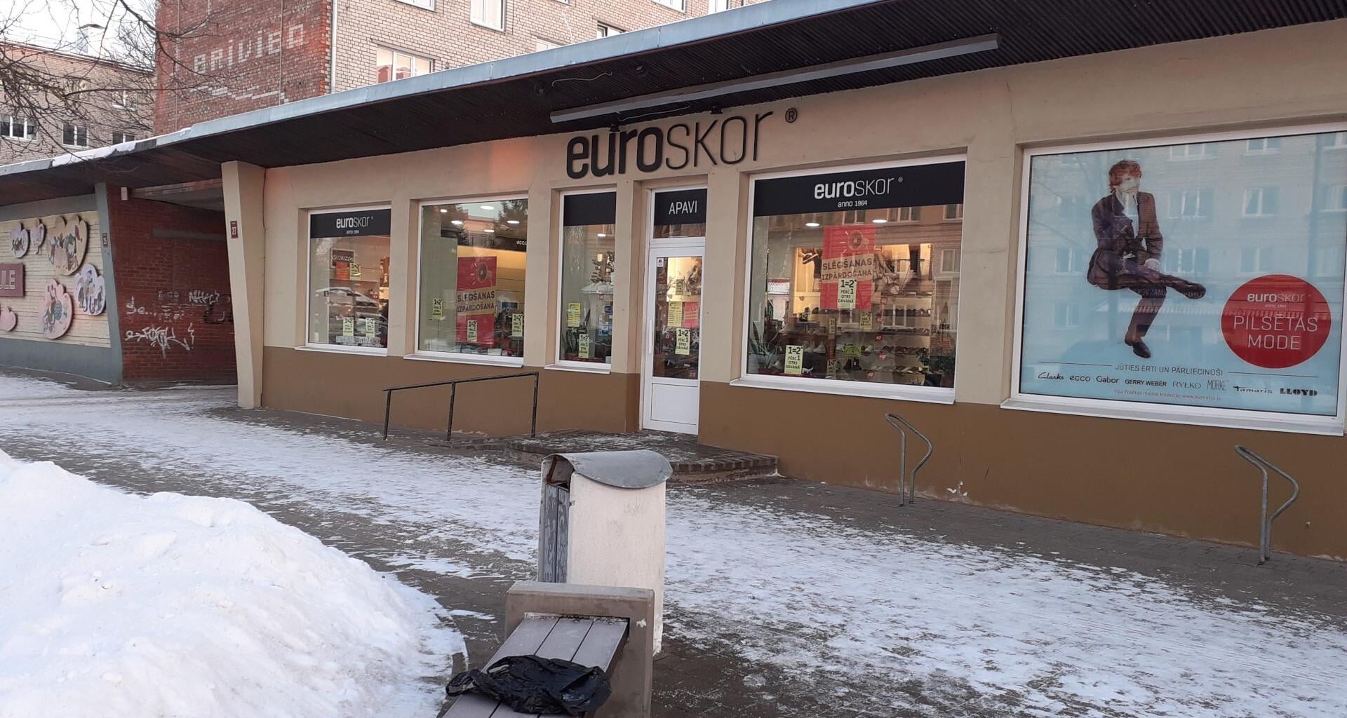 Jelgavas Euroskor jau otro mēnesi ir slēgšanas izpārdošana