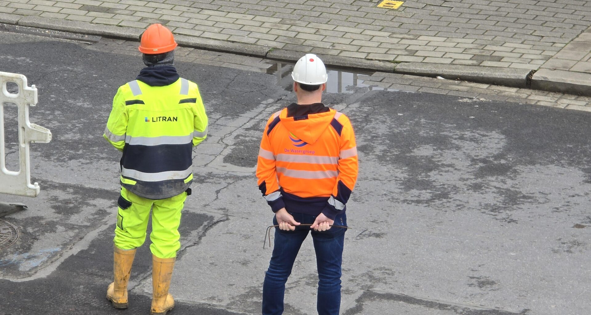 De Watergroep using dowsing to find water?