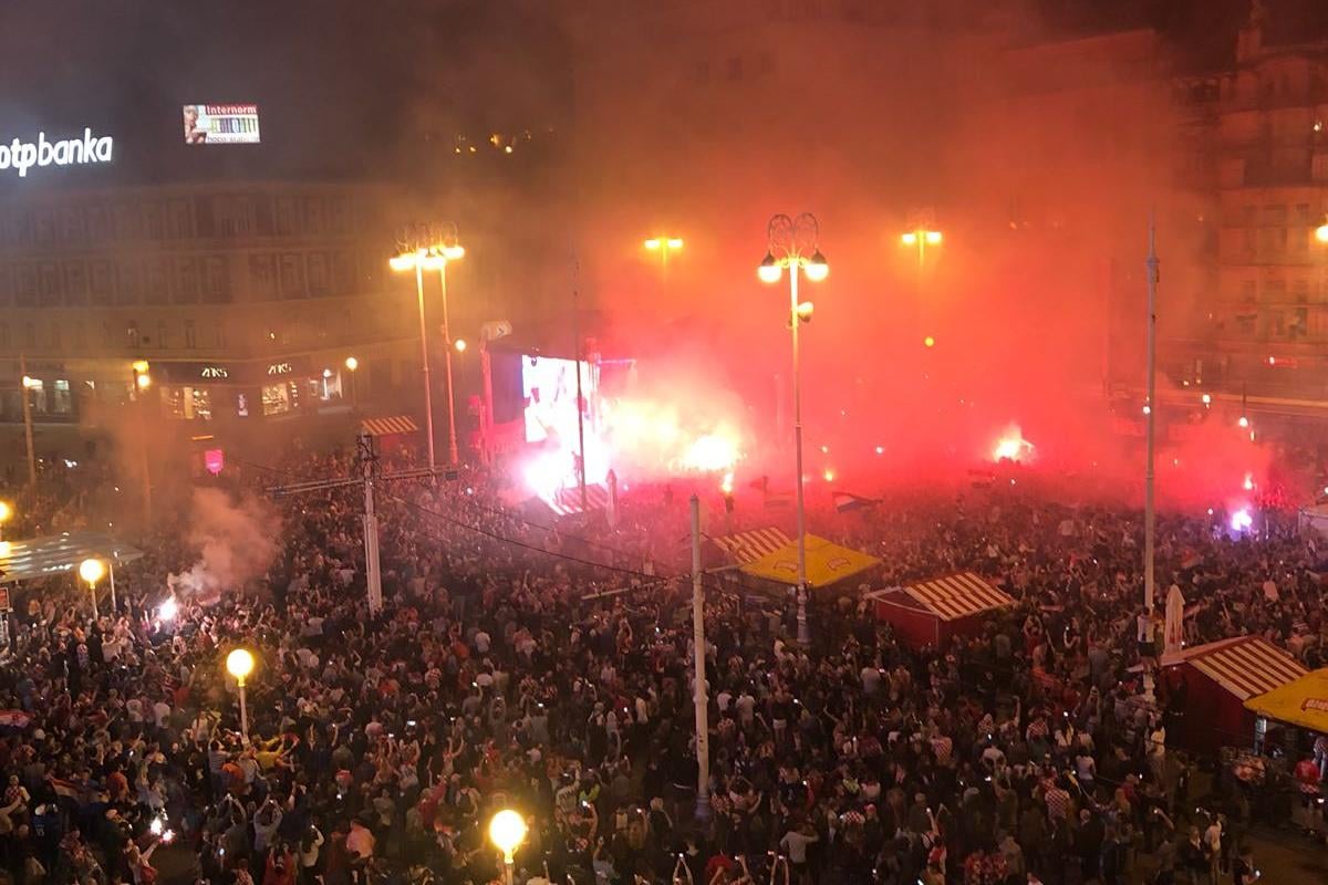 Država koja ne zna riješiti zdravstvo, ali zna organizirati pozornicu