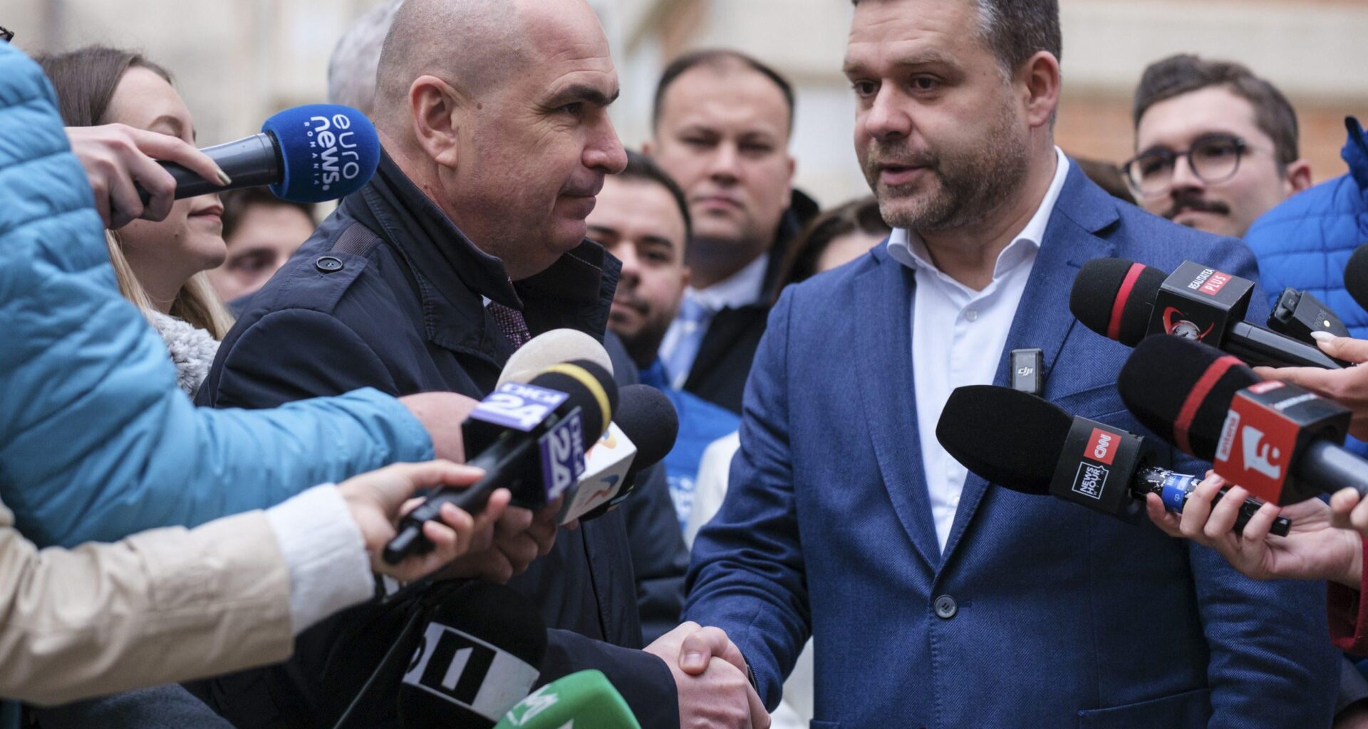 Ședință tensionată la PNL. Bolojan a primit votul de încredere, dar nu a reușit să-și impună oamenii în filiale