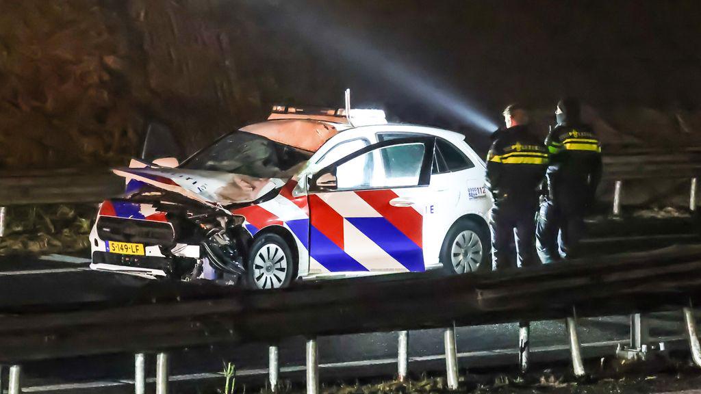 Politie rijdt man dood op N31 bij Leeuwarden