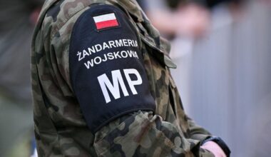 Polish defense ministry employee arrested over Russian spying