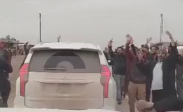Residents of Hasakah near the Turkish border welcomed Syrian Interior Ministry forces as they entered the city. Even though the SDF are currently enforcing a curfew in the area.