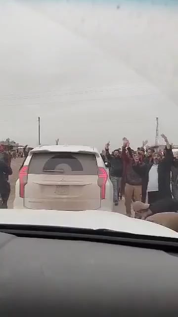 Residents of Hasakah near the Turkish border welcomed Syrian Interior Ministry forces as they entered the city. Even though the SDF are currently enforcing a curfew in the area.