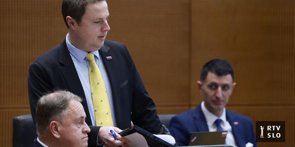 Mahnič napovedal ustanovitev urada za deportacije, če bo po volitvah odločal SDS