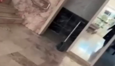 Isparta'da kız ve erkek öğrenci tuvaletlerine kamera yerleştirilen ortaokulun müdürü görevden alındı. Görevden alınan müdürün, öğretmen olarak başka bir okula görevlendirildiği öğrenildi.