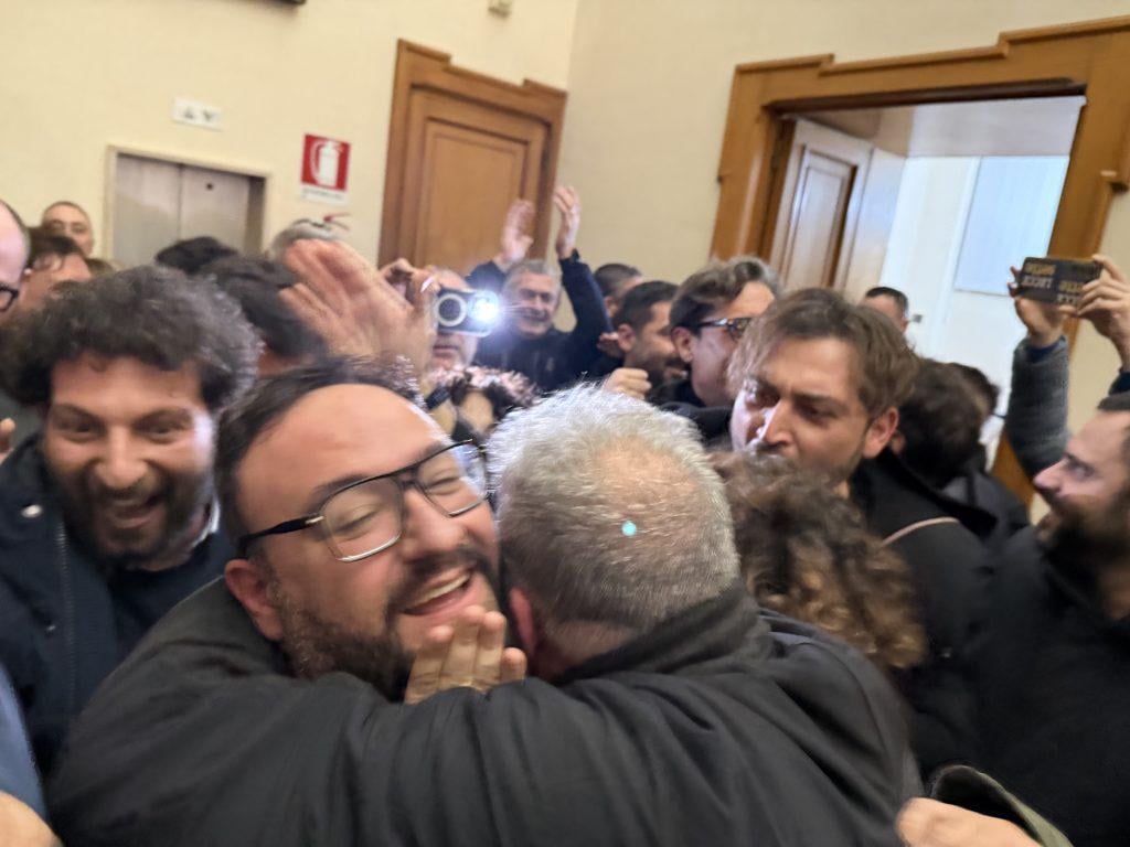 Colpo di scena: la Provincia di Lecce al PD con Tarantino. Il centrodestra: “Ci hanno traditi”. La festa del campo largo