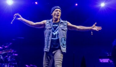 Брус Дикинсън записва новия си албум с членове на Sepultura в студиото на Дейв Грол