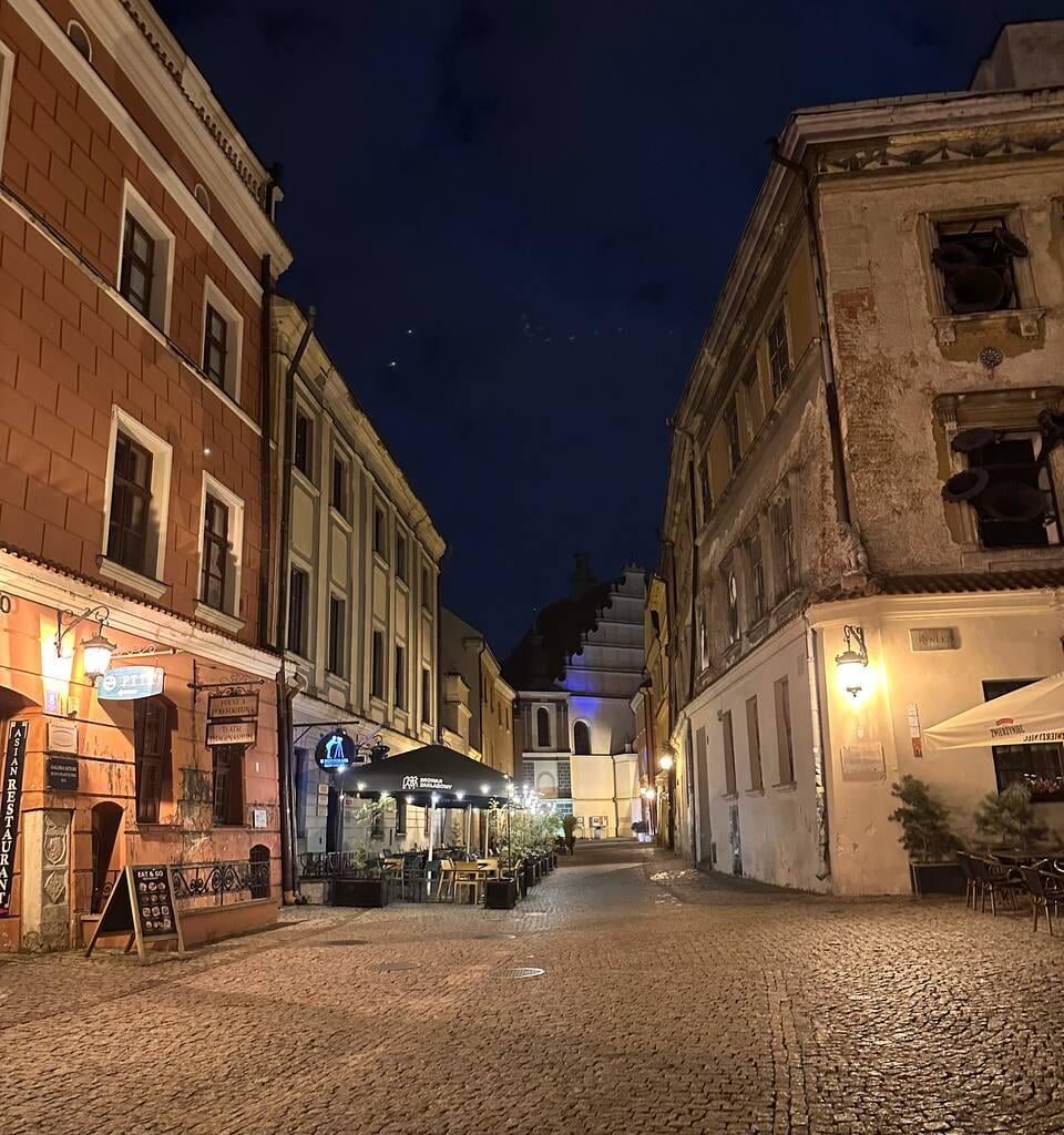 Night is the most pleasant part of the day.