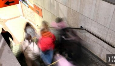 Mladi volivci so bili tradicionalno bolj levo usmerjeni, danes se nagibajo rahlo na desno