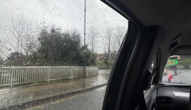 Uber driver with funny sticker “NO FIXED FARE, UBER OUT”