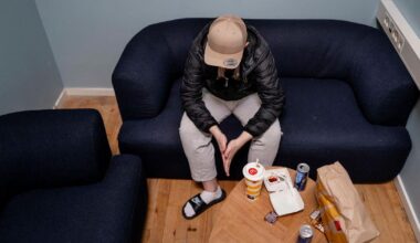 Elias är en av de svenska barnsoldaterna: ”Jag vill bara hem till mamma”