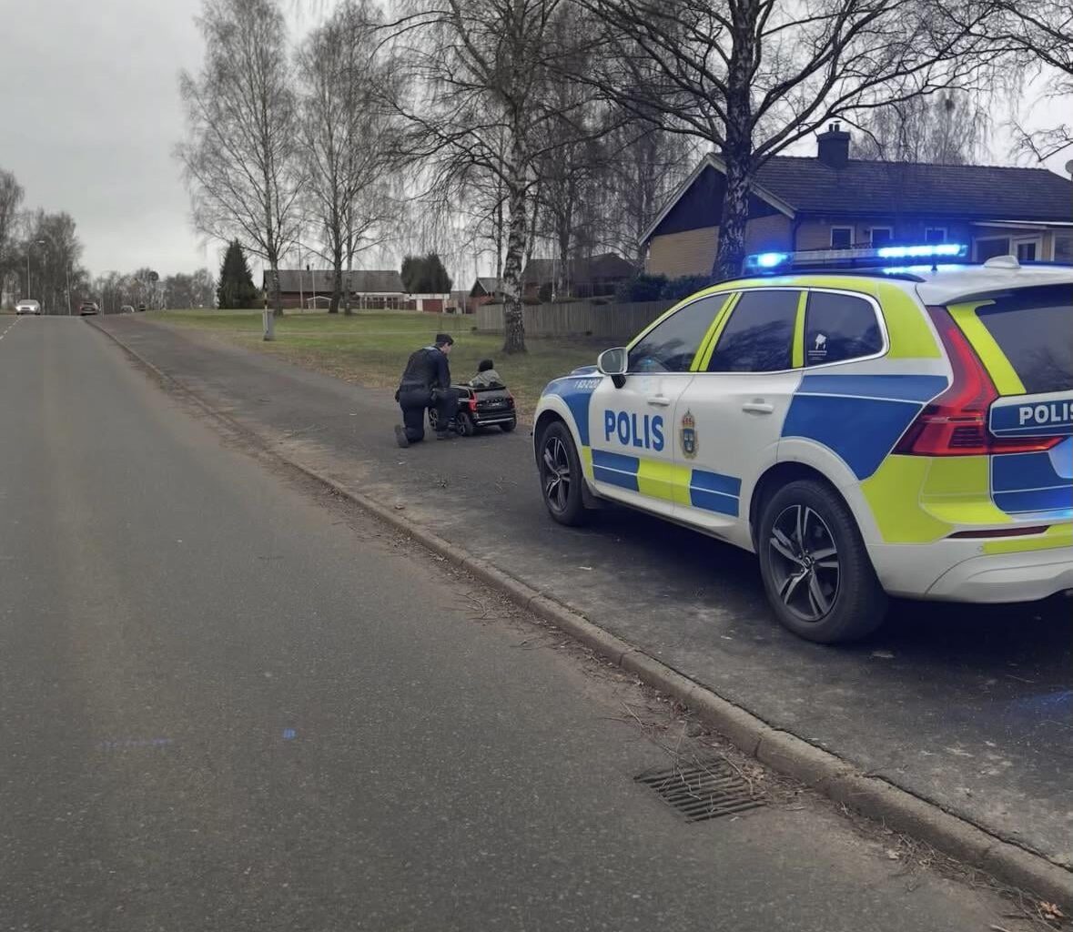 Swedish police stops a suspicious vehicle