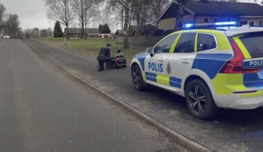 Swedish police stops a suspicious vehicle