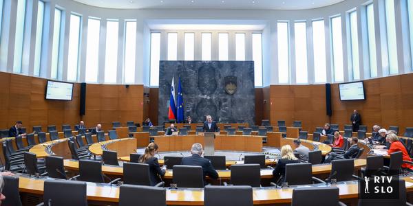 Zakaj se pri nas politični prostor ne spreminja, razvija na boljše in ne na slabše?