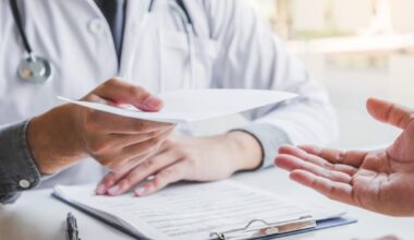 Avocatul Poporului a atacat la CCR ordonanța care elimină plata primei zile de concediu medical