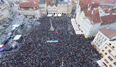 Milion chvilek očekává na odpolední demonstraci v centru Prahy masovou účast