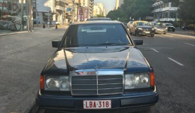 Found this Mercedes with old belgian plates in Buenos Aires, Argentina.