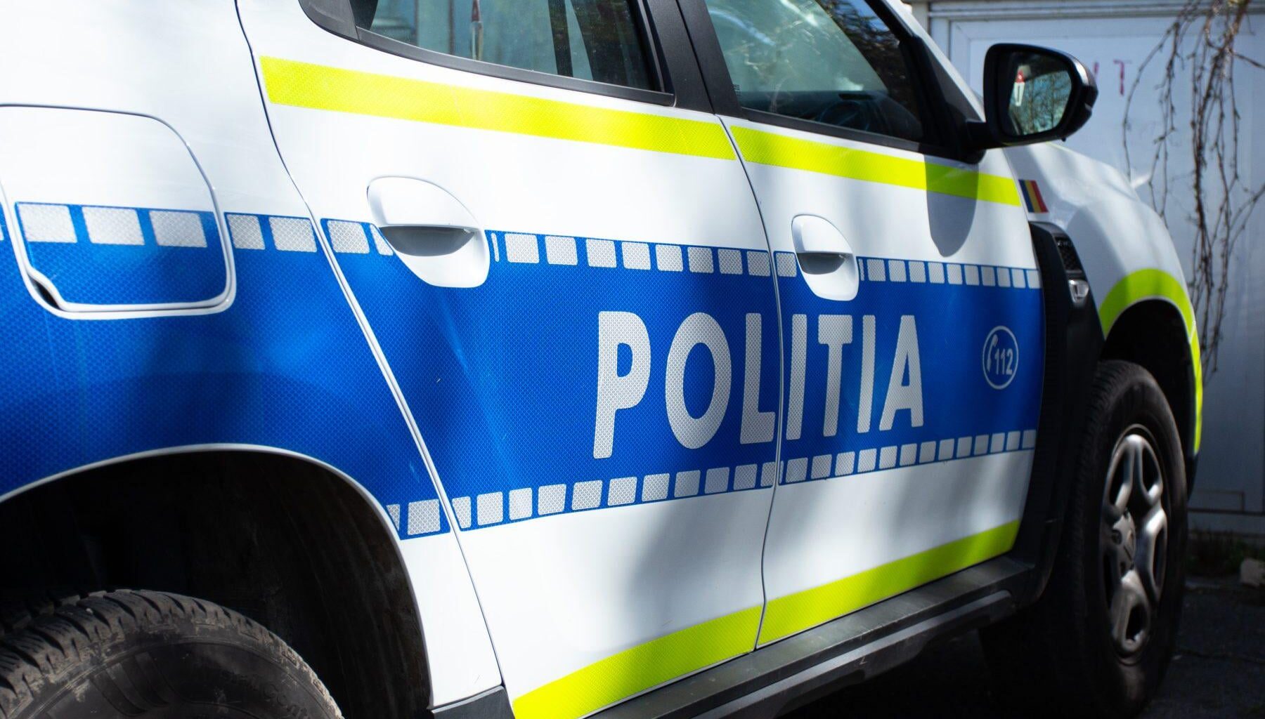 Doi băieți de 17 și 18 ani, reținuți după ce au tras cu pistoale neletale asupra a patru fete, în Sectorul 5