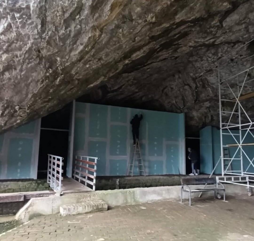 U Valjevu ispregrađivali knauf pločama Petničku pećinu, spomenik prirode i arheološko nalazište