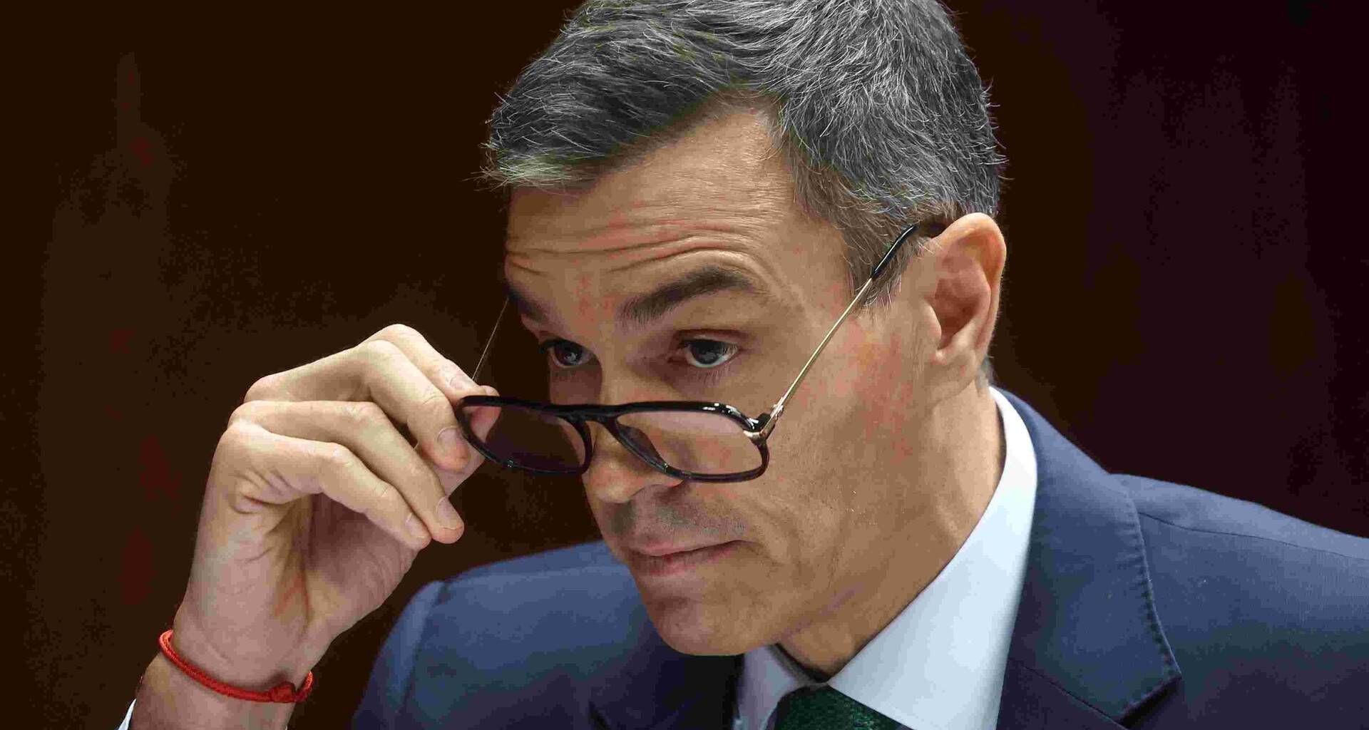 'Vietare i social? Meglio punire i genitori'. Matteo Flora contro Sanchez