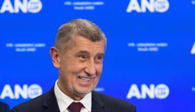 Babišův „slepý“ fond: jeho rodina ovládne Agrofert hned, jak skončí ve vládě