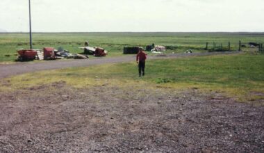 Níu menn saka bóndakonu um gróft ofbeldi