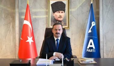 Yavuz Ağıralioğlu: Türk geliştirici Steam üzerinden sıfır lojistikle ihracat yaparak ülkeye döviz kazandırıyor. Bu gelir kapısını temsilci atamazsan ceza ardından bant daraltma gibi adımlarla çalışamaz hâle getirmek ne kadar rasyonel? Kullanıcıyı mağdur etmek ve gençleri korsana itmek ne kadar doğru