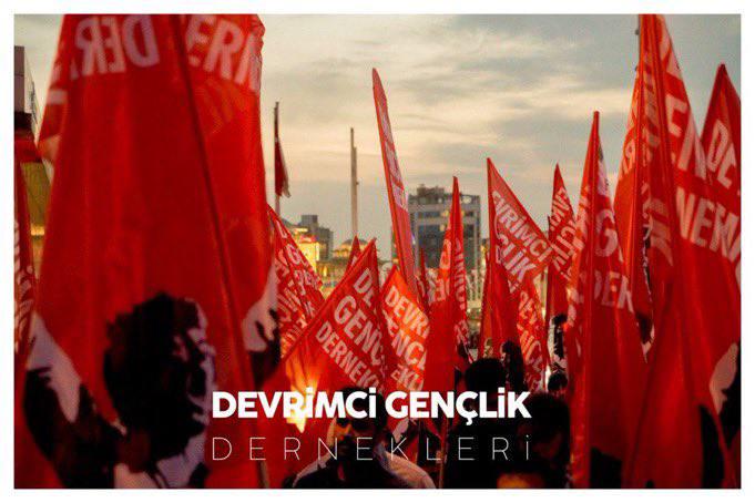 Devrimci Gençlik Dernekleri üyesi bir genç, siyasi polis tarafından kaçırılıp, ajanlaştırılmaya zorlandı ve darp edildi.