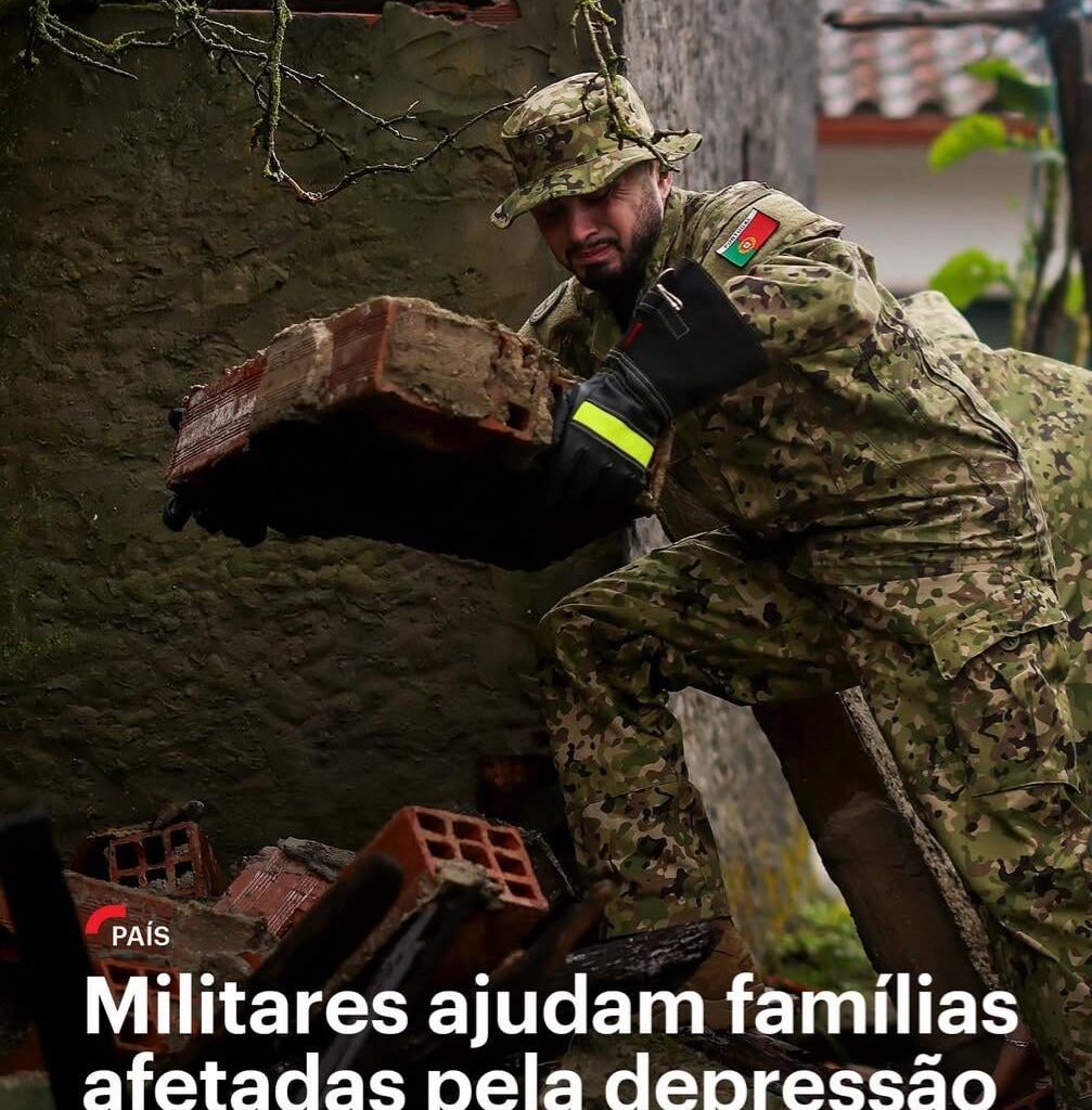 Só peca pela tardia mas não é por isso que merecem menos reconhecimento. Lembrando que os nossos militares apenas cumprem ordens. Por eles estavam lá desde a primeira hora! Grandes!