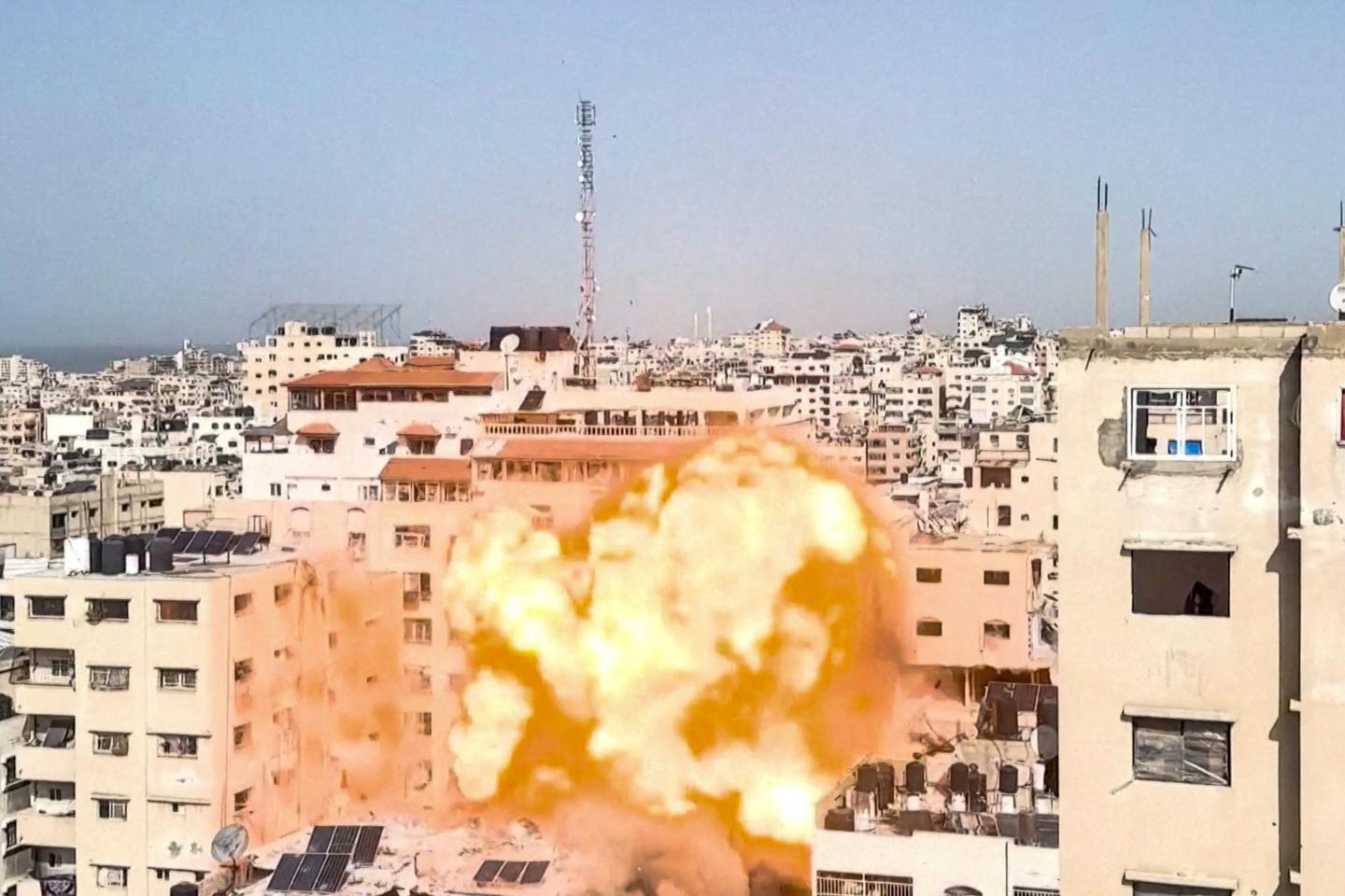 Vidéo. Les images des frappes israéliennes sur Gaza et Khan Younès