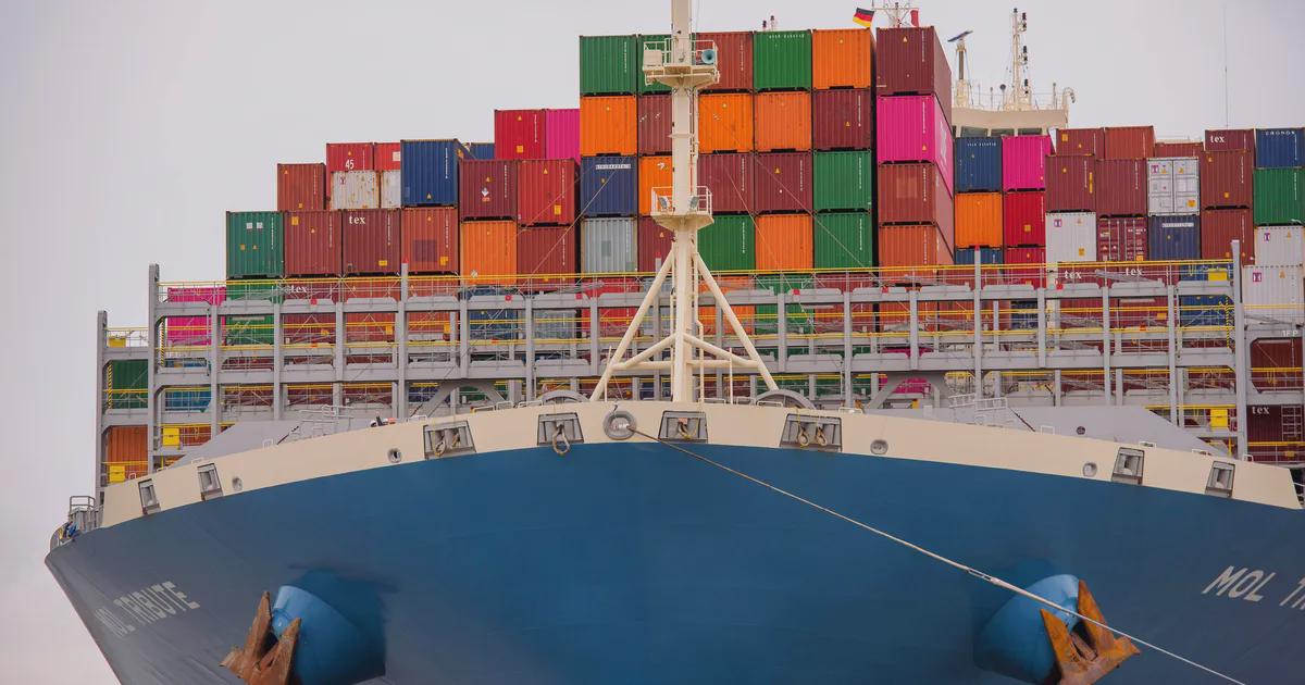 Eesti võimud pidasid kinni salakaubaveo kahtlusega konteinerlaeva