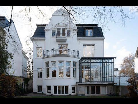 How the hell is this $25 million??