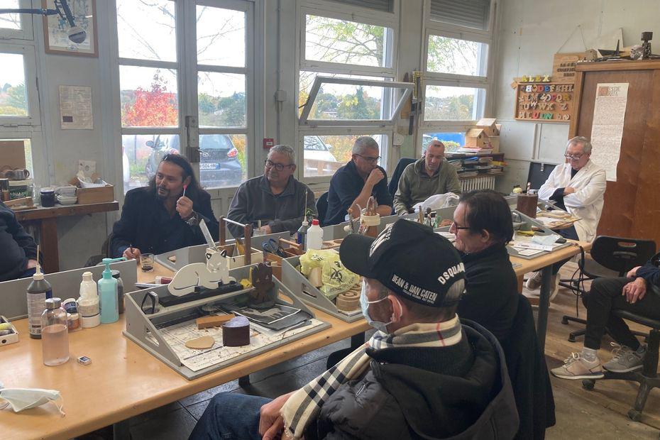 TÉMOIGNAGES. "L'alcool est la seule drogue qui peut conduire à la mort lors du sevrage" : descentes aux enfers, rechutes et renaissances, ils racontent leur combat contre l'alcoolisme