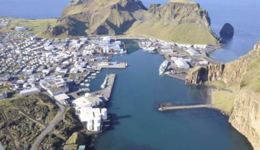 Fara fram á gæsluvarðhald yfir tveimur konum