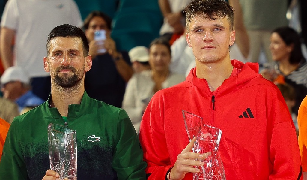 ATP - Miami > Djokovic, après sa défaite en finale : "Pour être honnête, Mensik est l’un des rares joueurs de tennis contre qui perdre me fait plaisir"