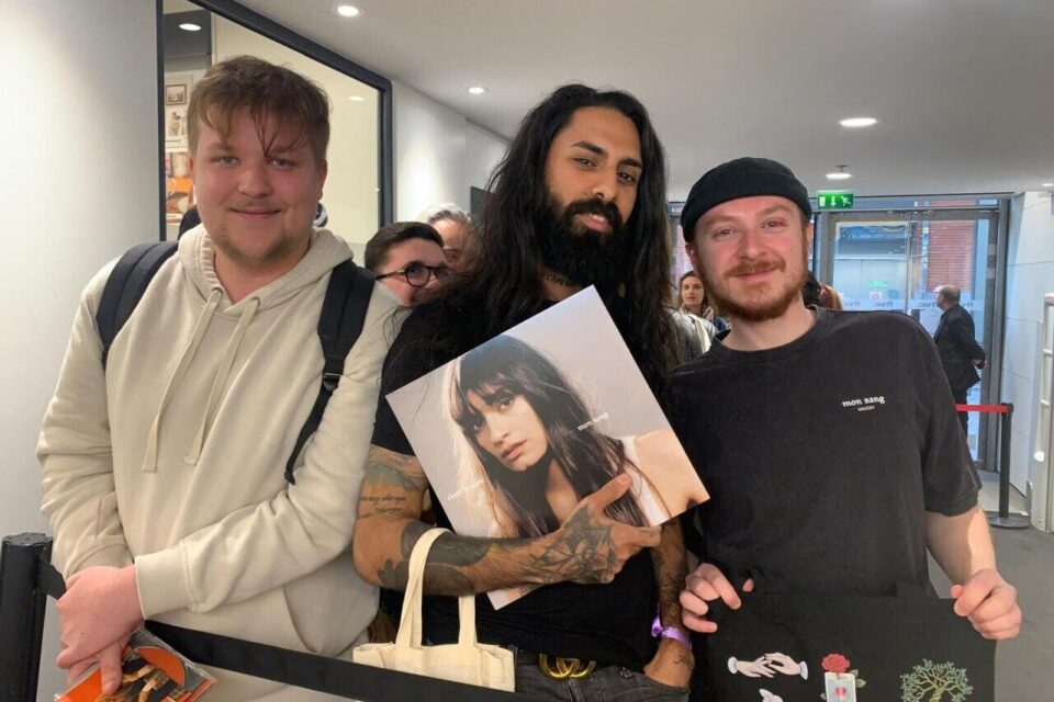 Alexis, Boris et Corentin sont des fans inconditionnels. Ils étaient parmi les premiers à arriver au showcase de l'artiste.