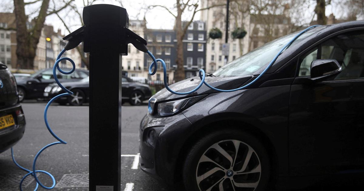 le Royaume-Uni assouplit ses règles de la fin des ventes de véhicules thermiques en 2030