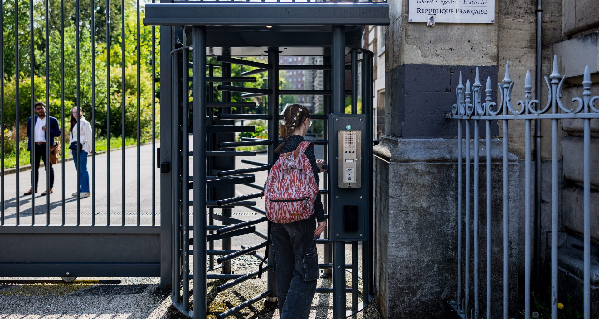 Lille : Peut-on vraiment sécuriser les lycées ?