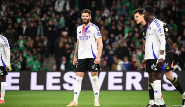 Saint-Étienne-Lyon : quenelles gratuites pour bien digérer la victoire dans le derby - ligue 1 - J30 - Saint-Étienne-Lyon (2-1)