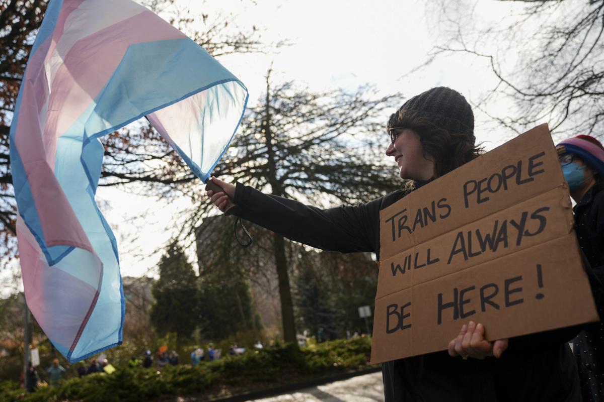 l’inquiétude et la colère des personnes trans au Royaume-Uni après la décision de la Cour suprême